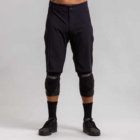 Terrain Short- Black - Men's - ilabb Canada