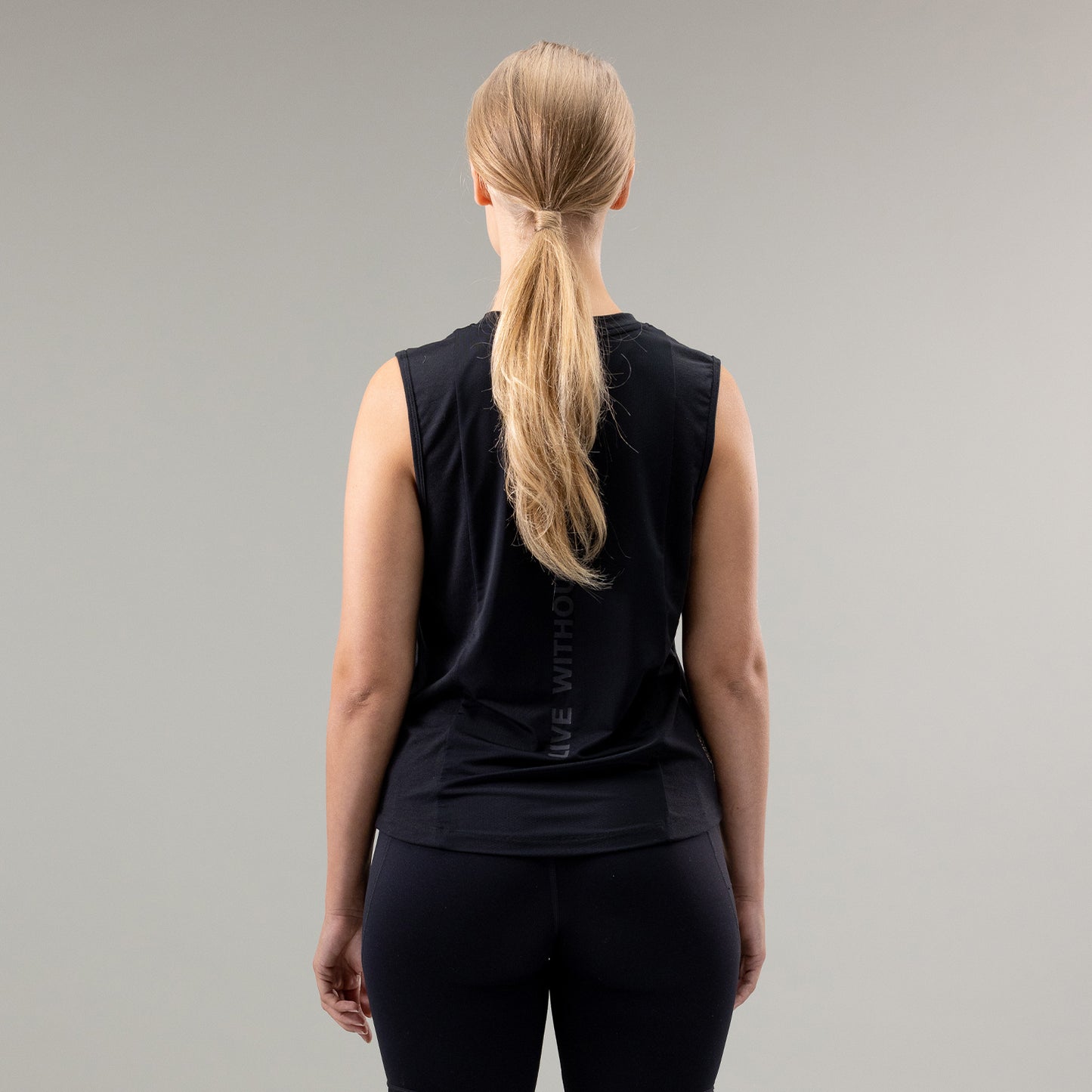 Lomond Tank - Black - Women's - ilabb Canada