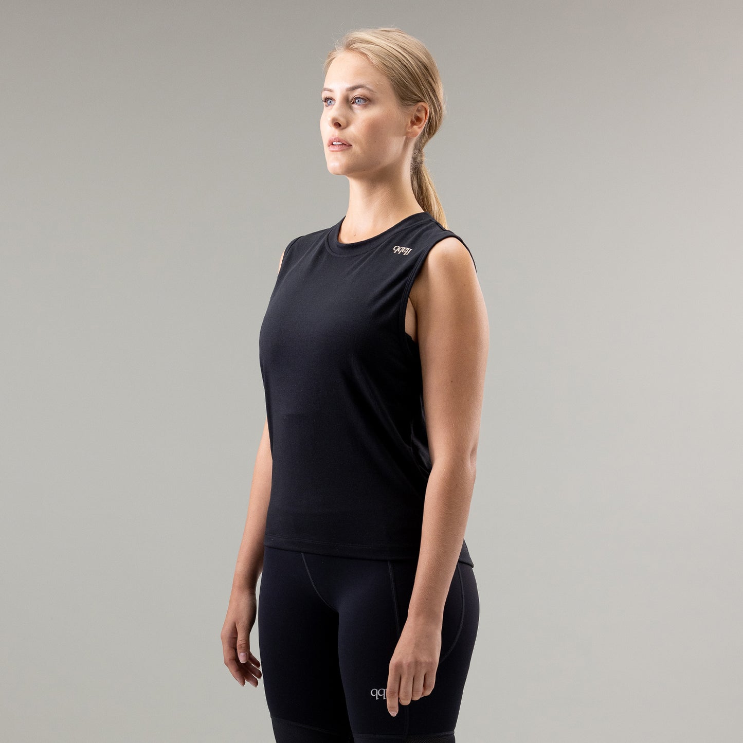 Lomond Tank - Black - Women's - ilabb Canada